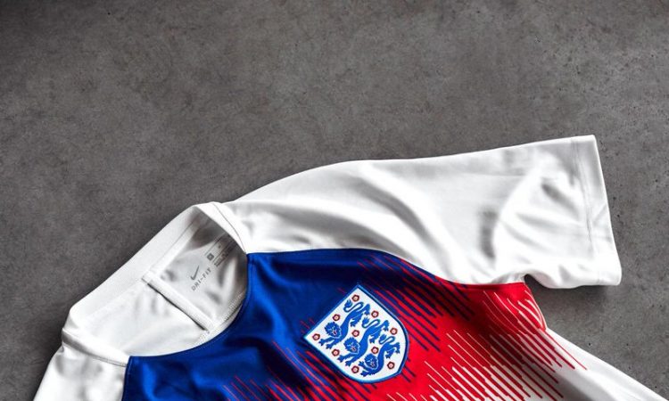 lujo! Inglaterra presentó equipaciones para Rusia 2018 | Idioma Fútbol