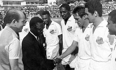 Pelé y Santos en Nigeria.