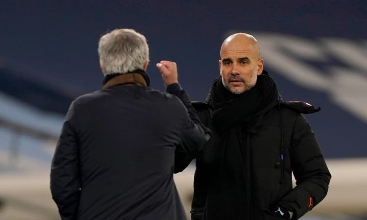 Pep Guardiola antes de ganarle un nuevo duelo a José Mourinho.