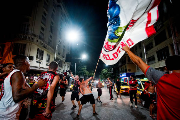 La alegría de la Torcida rubronegra.