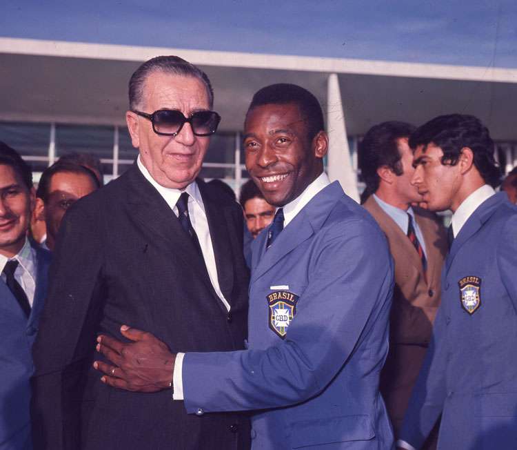 Emílio Garrastazu Médici y Pelé. Foto: O Cruzeiro