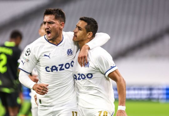 Alexis y Under celebran el gol del chileno para Olympique de Marsella