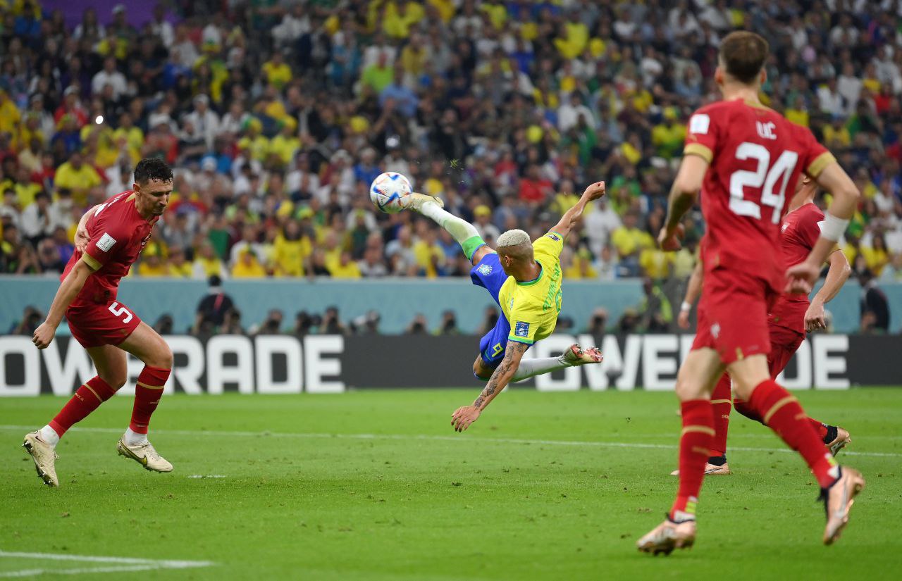 Richarlison con el golazo del Mundial de Qatar 2022 (al menos, la primera jornada)